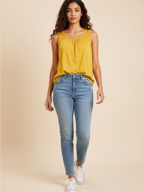 Pretty JONES NEW YORK SIGNATURE Tank top, In Beautiful Mustard color, Size L